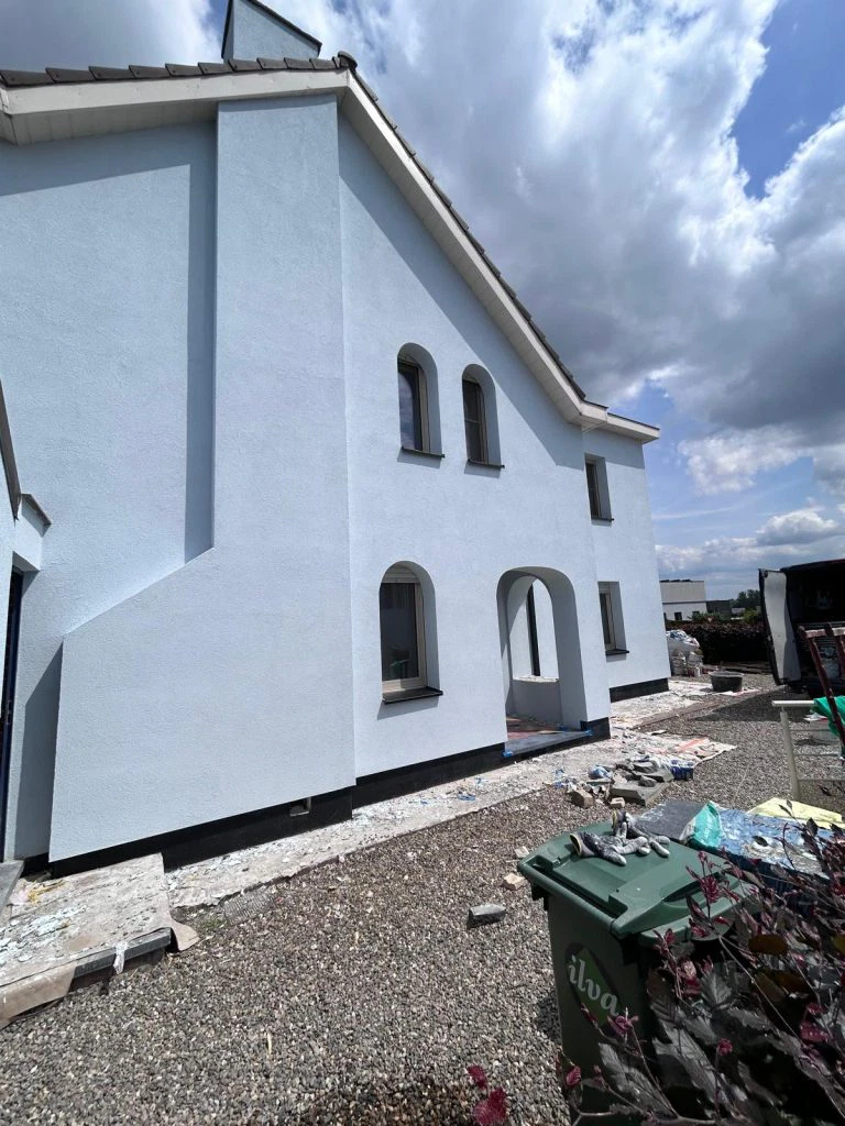 Bajabouw gevelisolatie, crepi en totaalrenovatie te Dendermonde