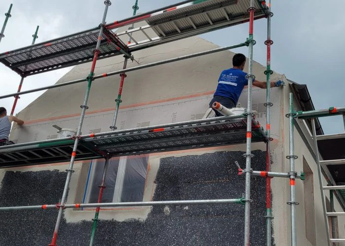 Bajabouw gevelisolatie, crepi en totaalrenovatie te Dendermonde