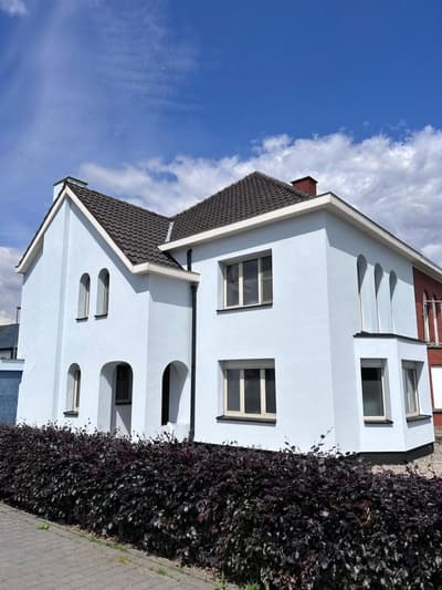 Bajabouw gevelisolatie, crepi en totaalrenovatie te Dendermonde