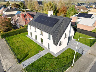 Bajabouw gevelisolatie, crepi en totaalrenovatie te Dendermonde